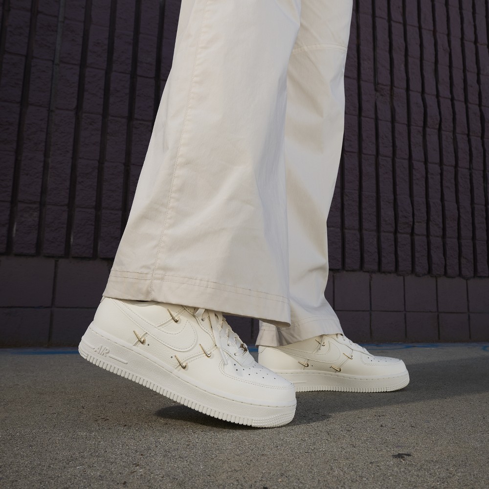 Nike Air Force 1 '07 LX 