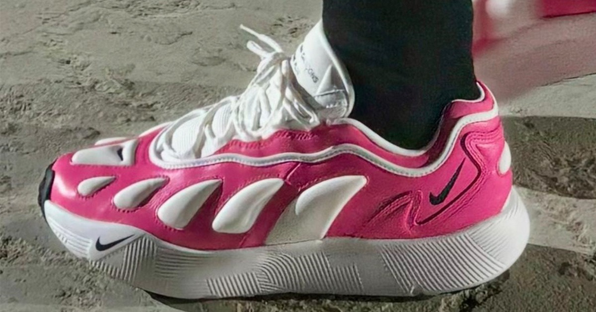 COMME des GARÇONS HOMME PLUS and Nike Present Three Sense 96 SP |
