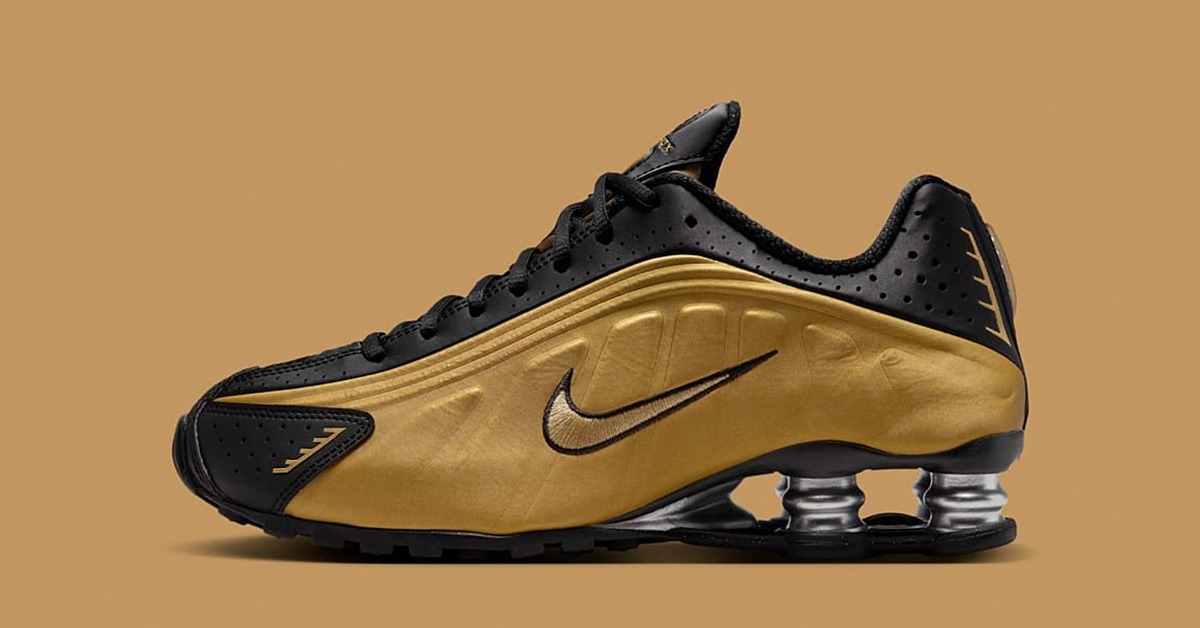 ✔️New✔️ NIKE Shox R4 \'Metallic Gold\' Nike Shox R4 Black Metallic Gold AR3565-005 main image 3