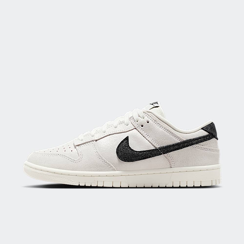 送料込み 追跡あり Nike Dunk Low SE \
