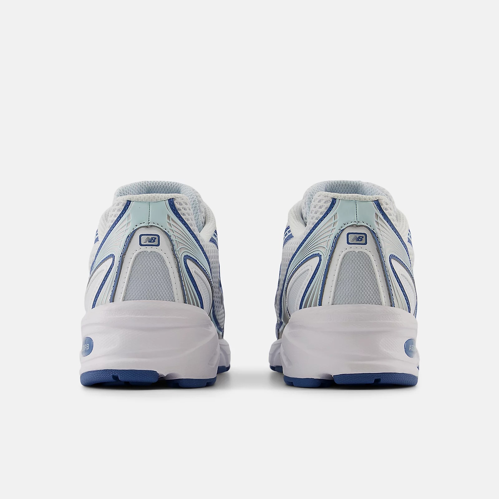New Balance 740 