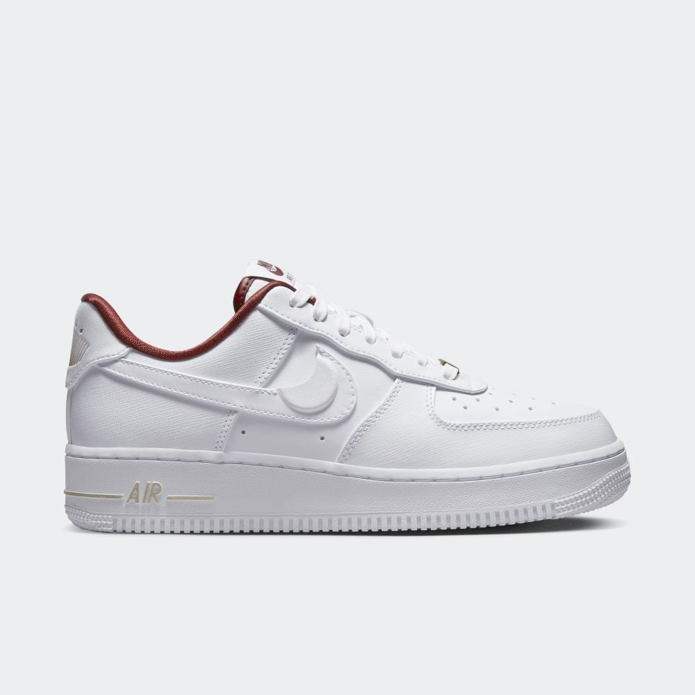 Sneakers Air Force 07 White Noble Red F Nike Air Force '07 Low