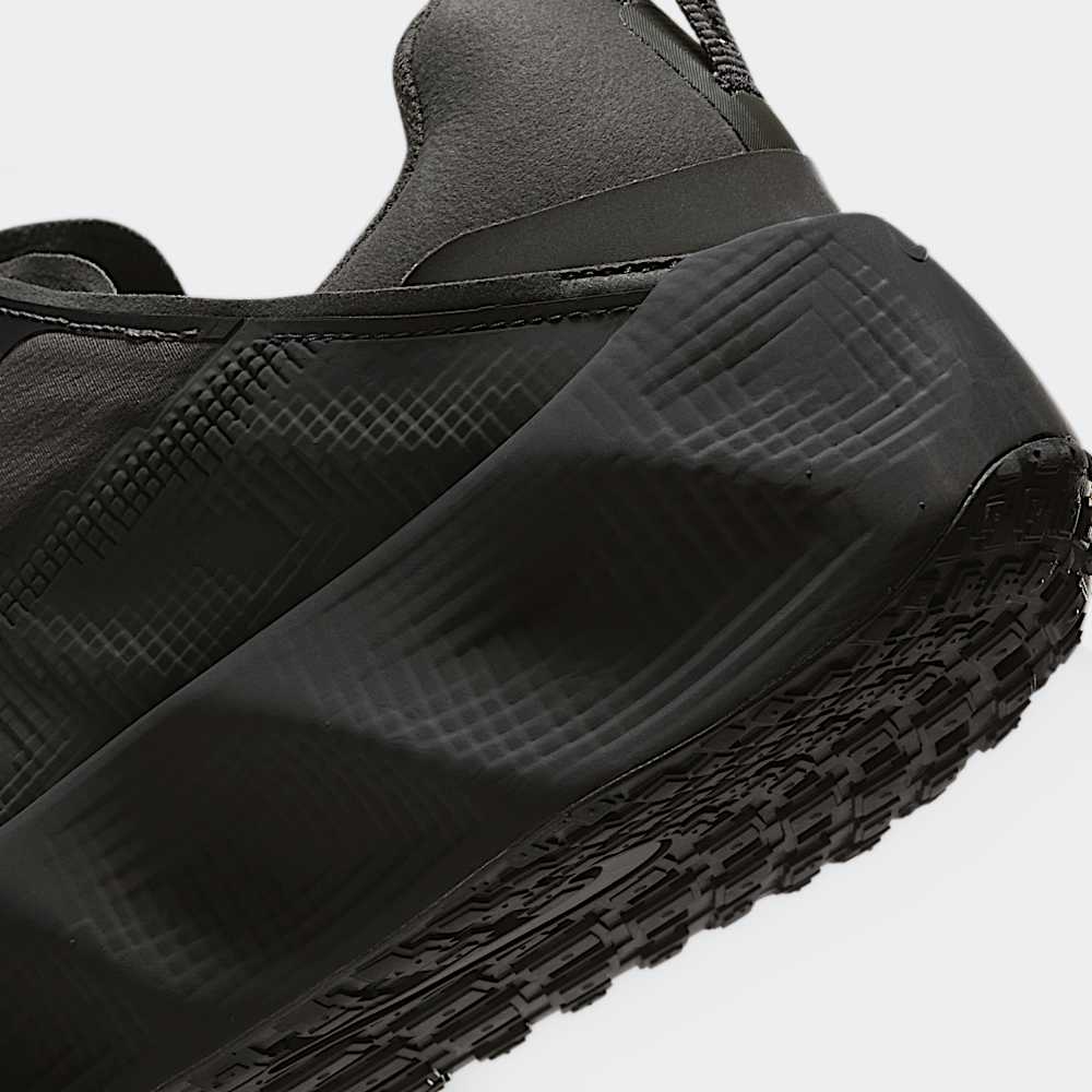 Hyein Seo x Nike Ava Rover 