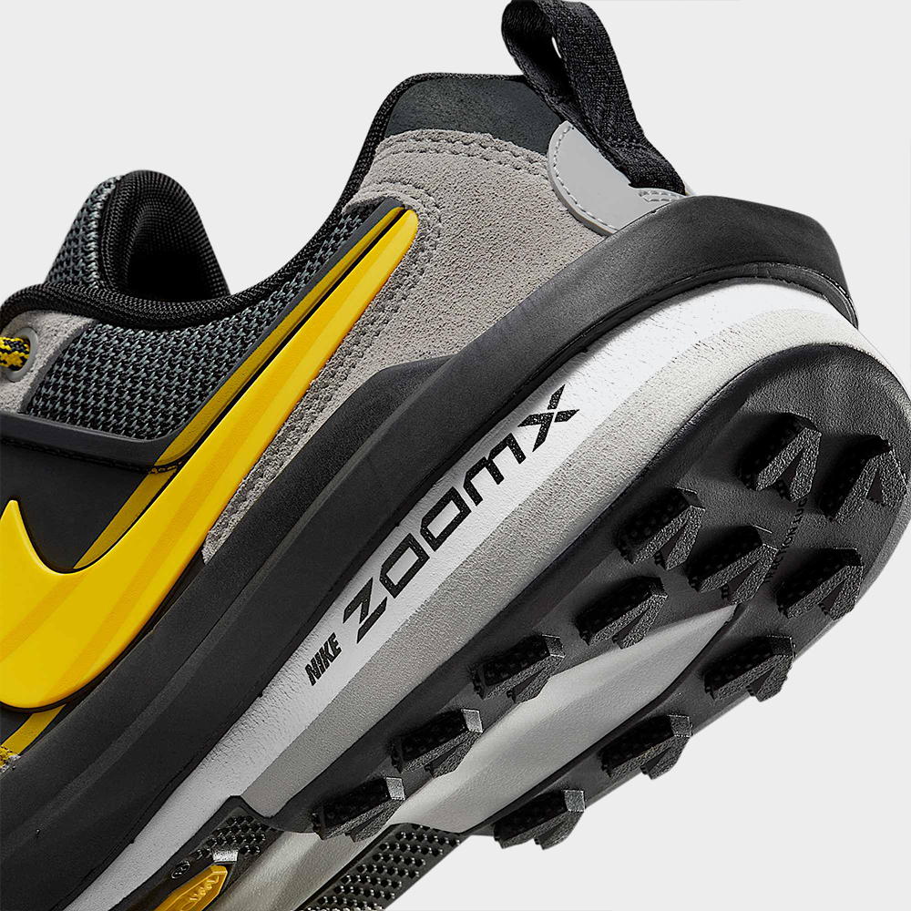 sacai x Nike Zegamadome SP 