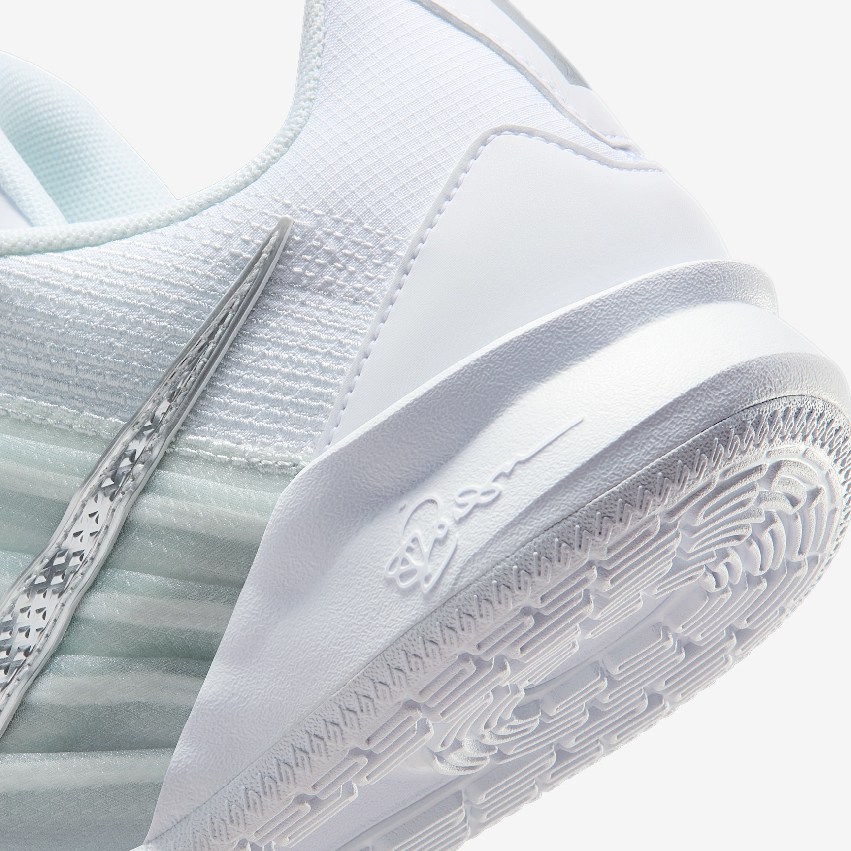 Nike Sabrina 3 