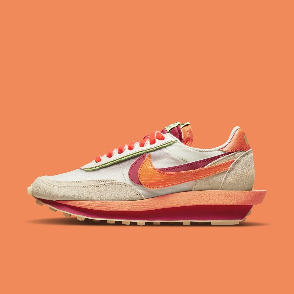 新品未使用CLOT × sacai × NIKE LDWAFFLE ORANGE The CLOT x sacai x Nike LDWaffle “Orange Blaze” is Pretty