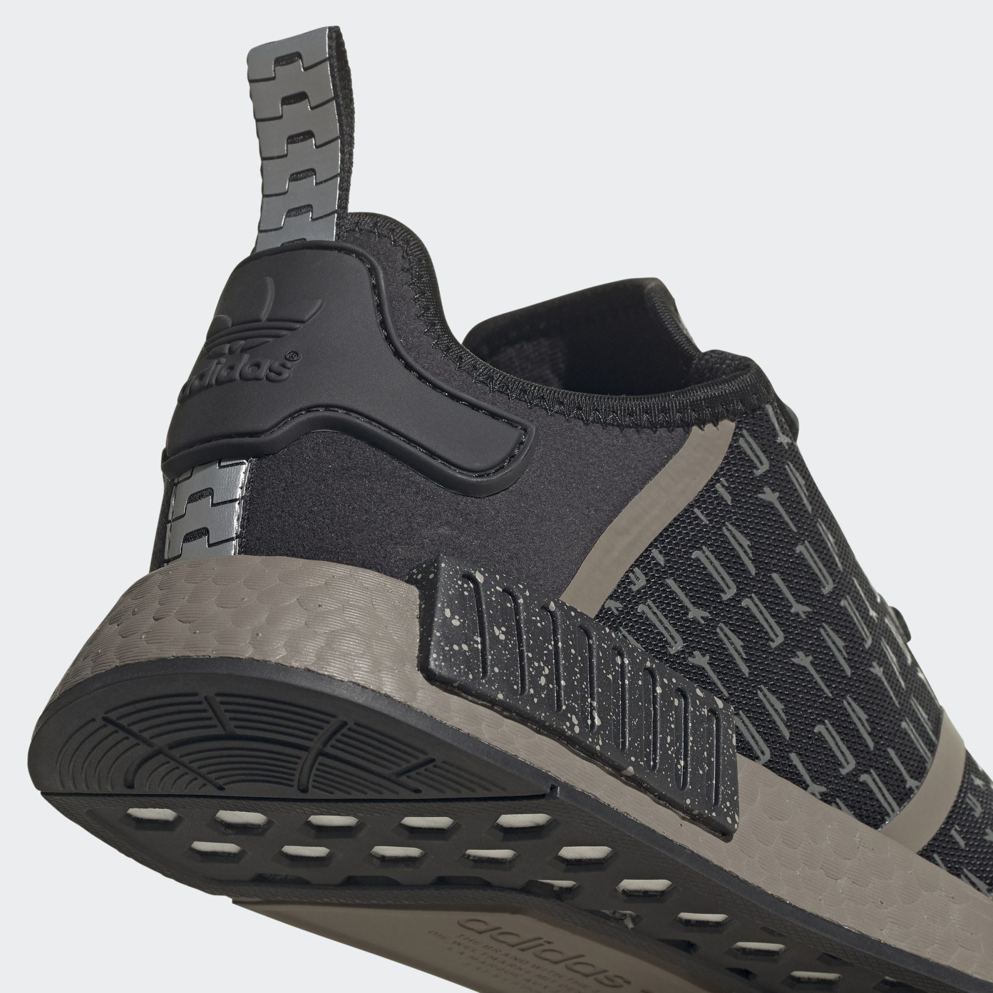 Star Wars x adidas NMD R1 The Mandalorian | GZ2737 | Grailify