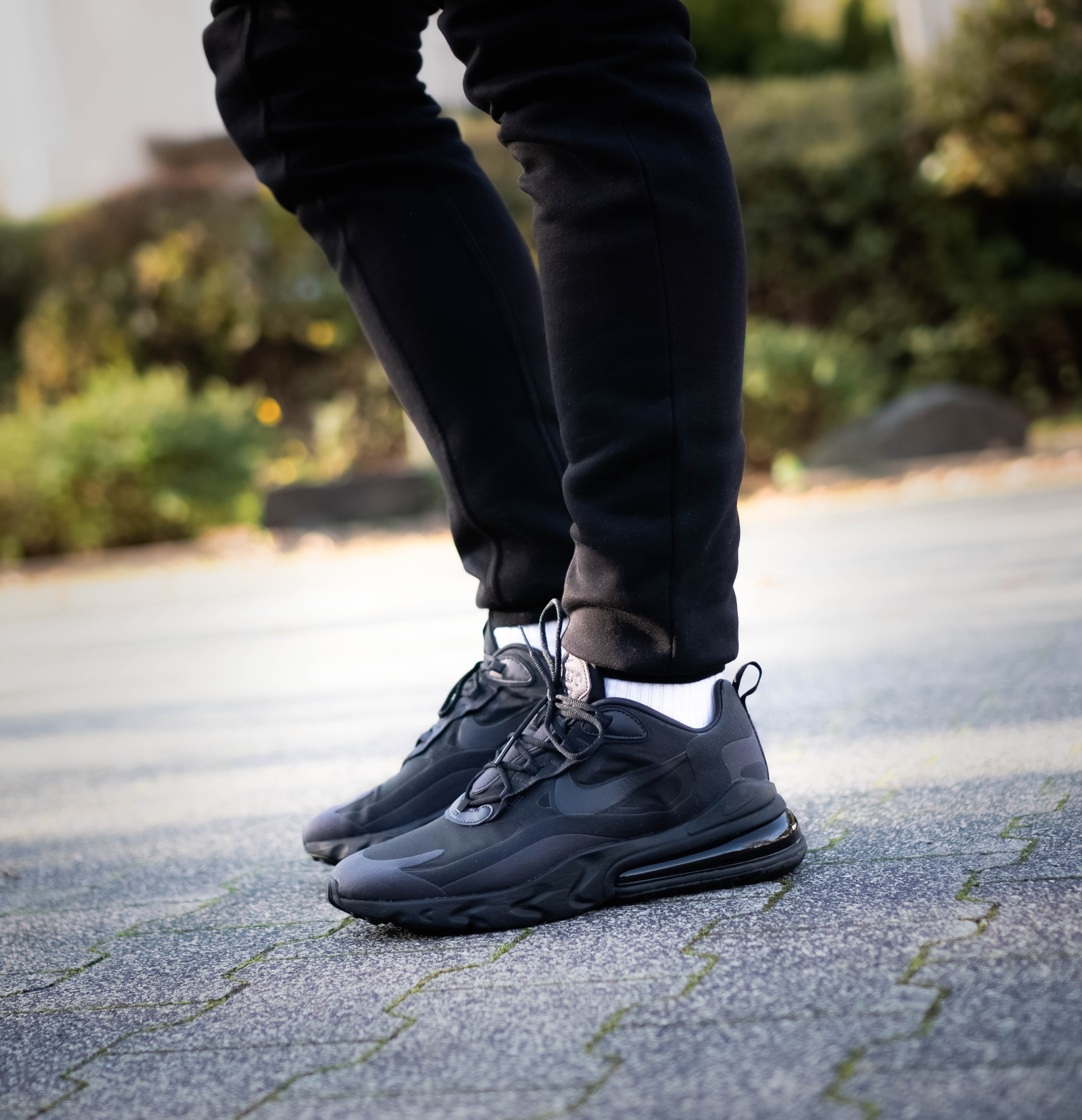 nike air max 270 react black