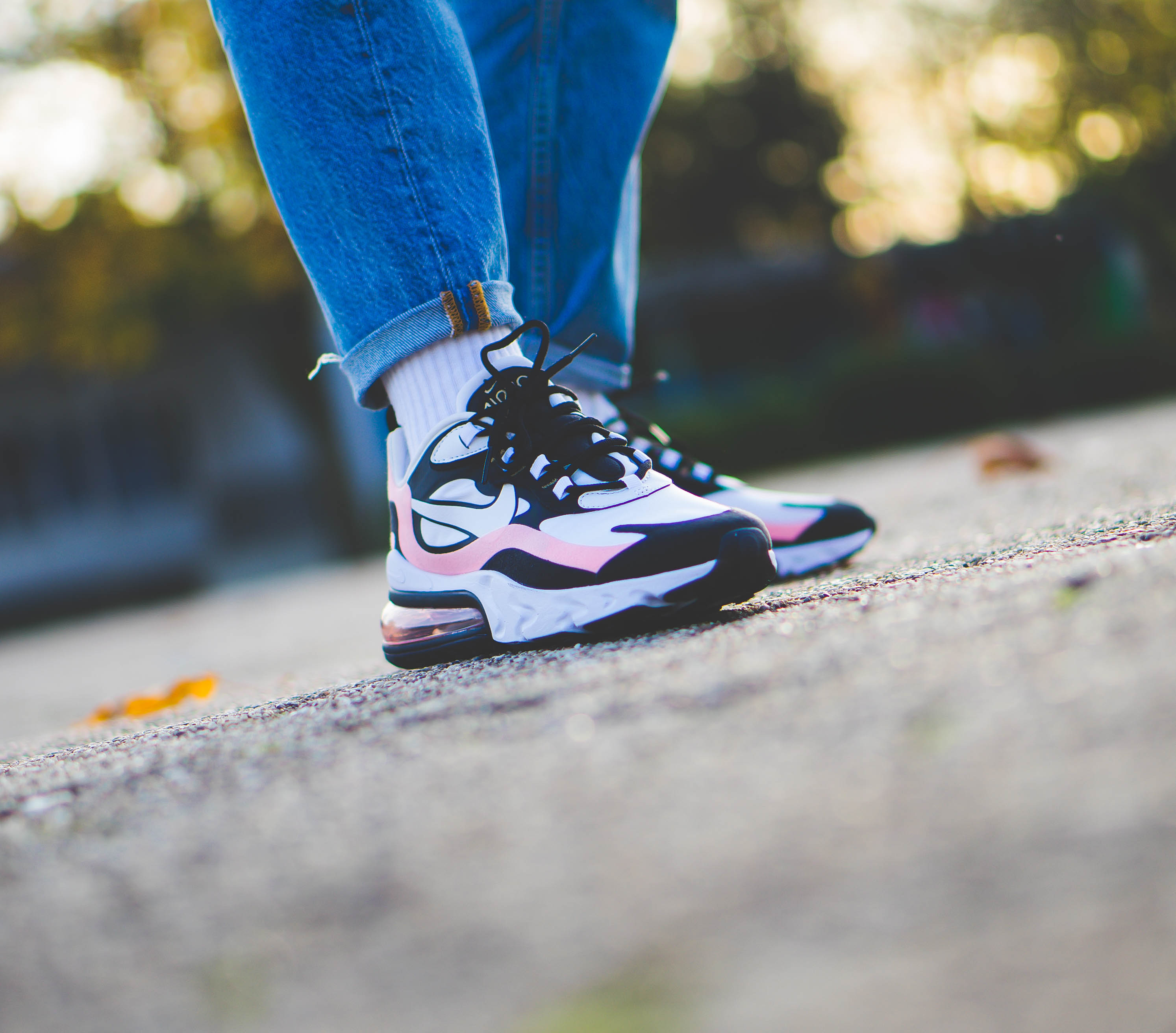 Nike Womens Air Max 270 React - Pink