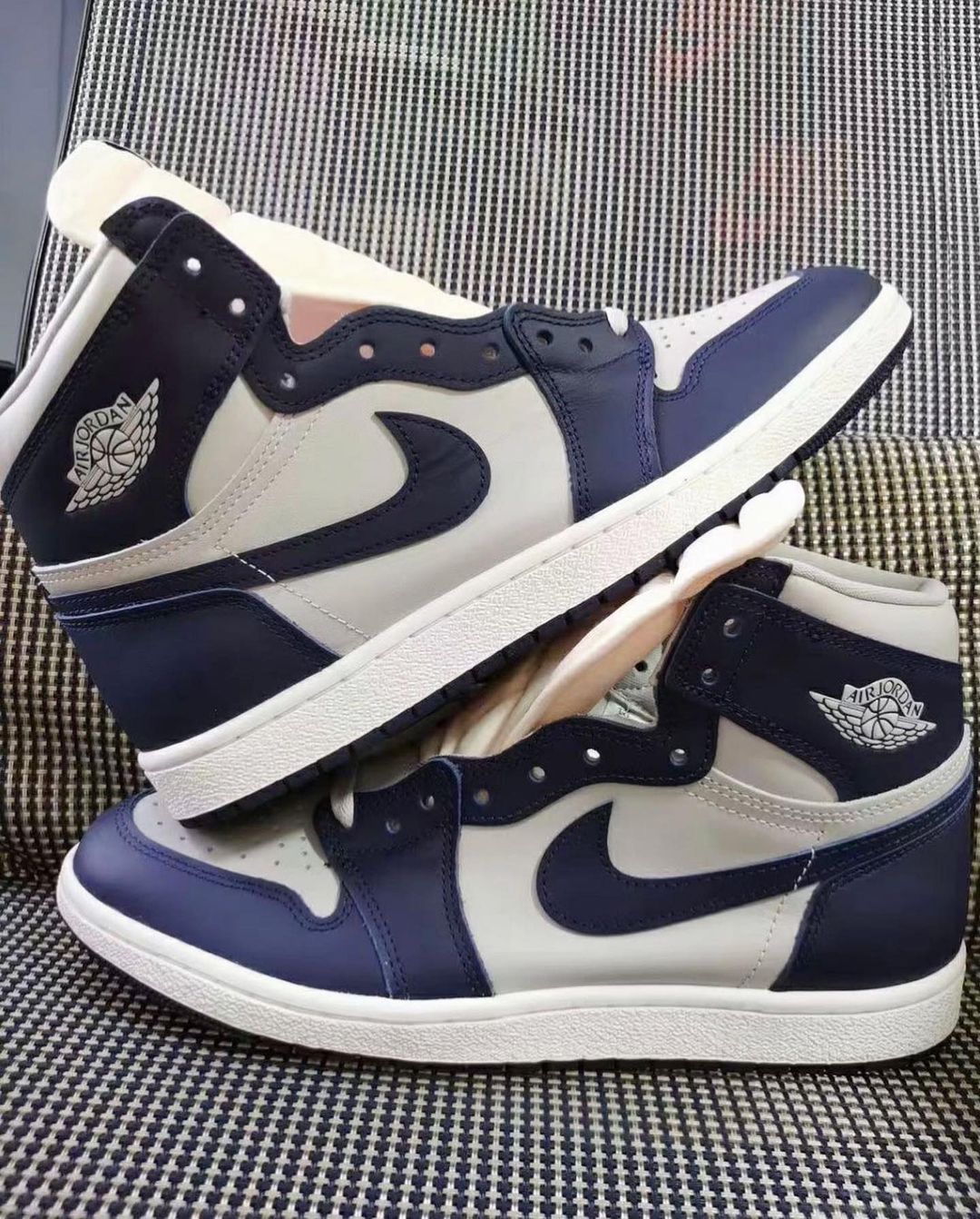 Air Jordan 1 High '85 „Georgetown“ bereitet sich auf sein Debüt vor |