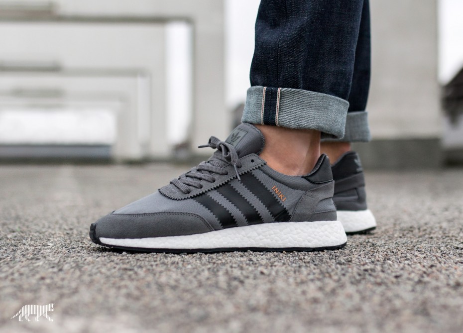 Oneerlijk kraan Beneden afronden adidas Iniki Runner Grey Four | BY9732 | Grailify