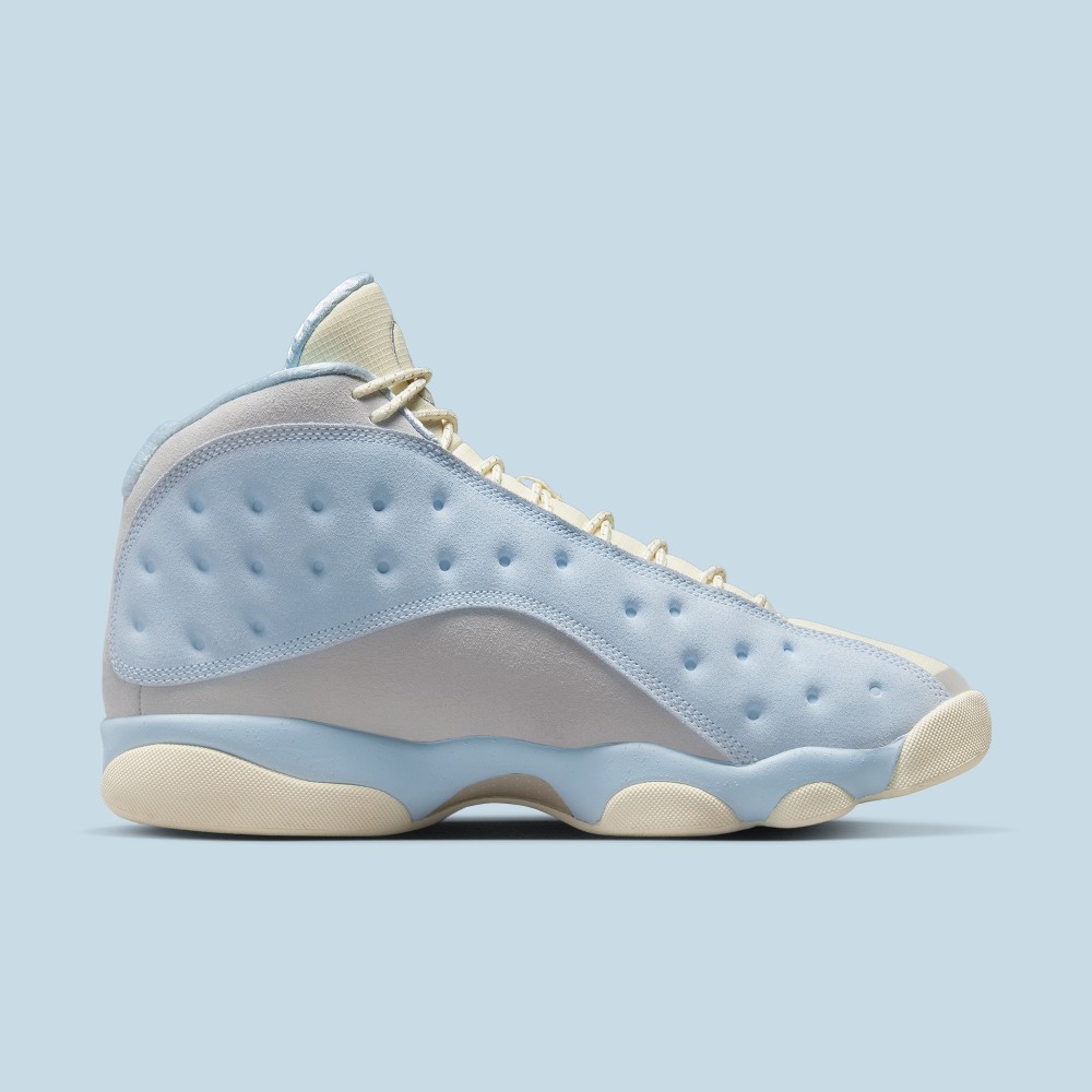 Light blue jordan outlet 13