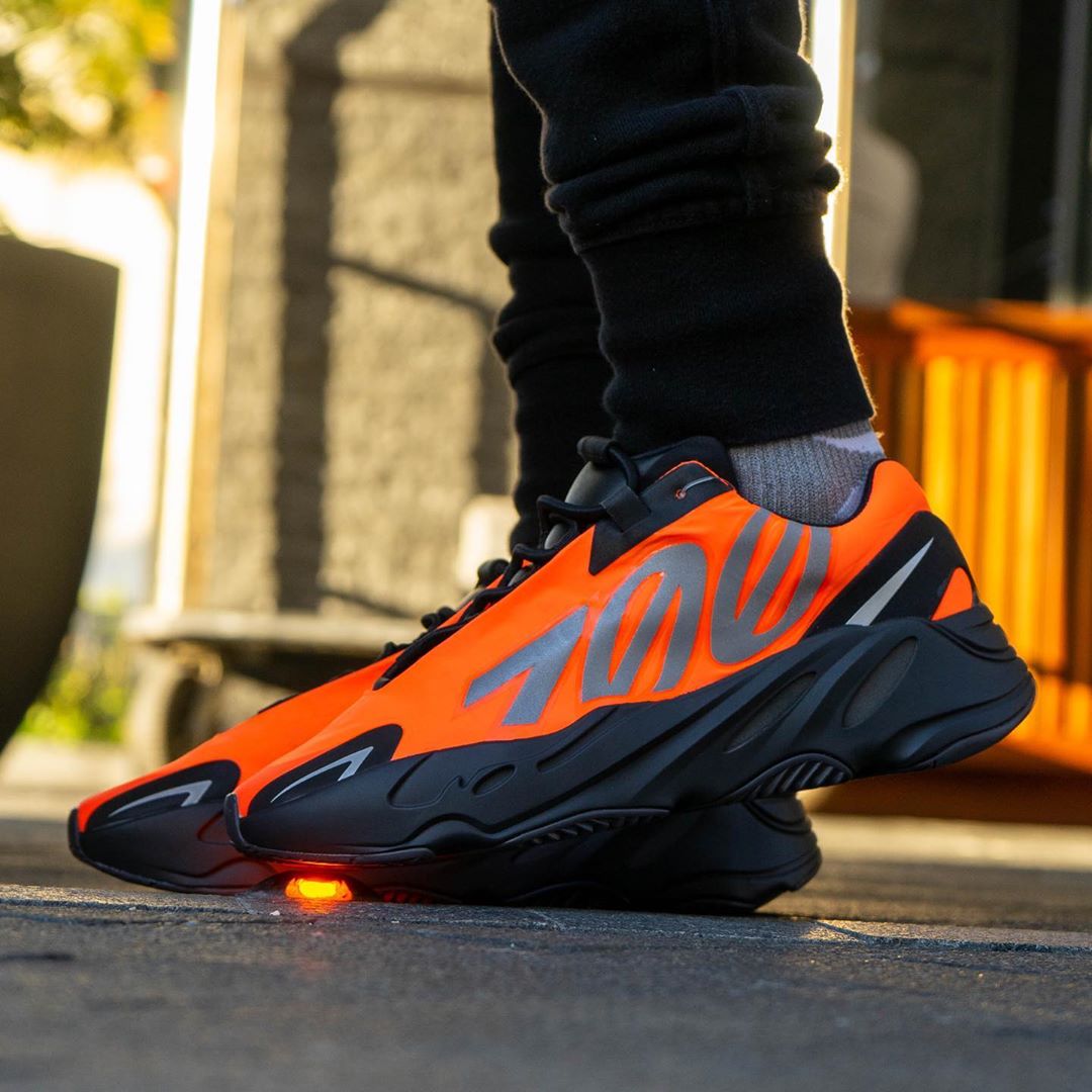 Yeezy 700 best sale orange 3m