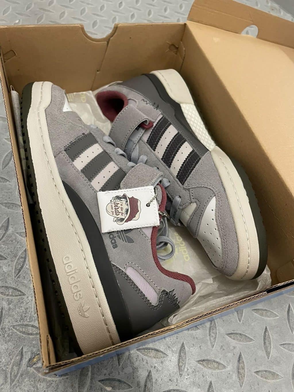 Adidas new york outlet cardboard