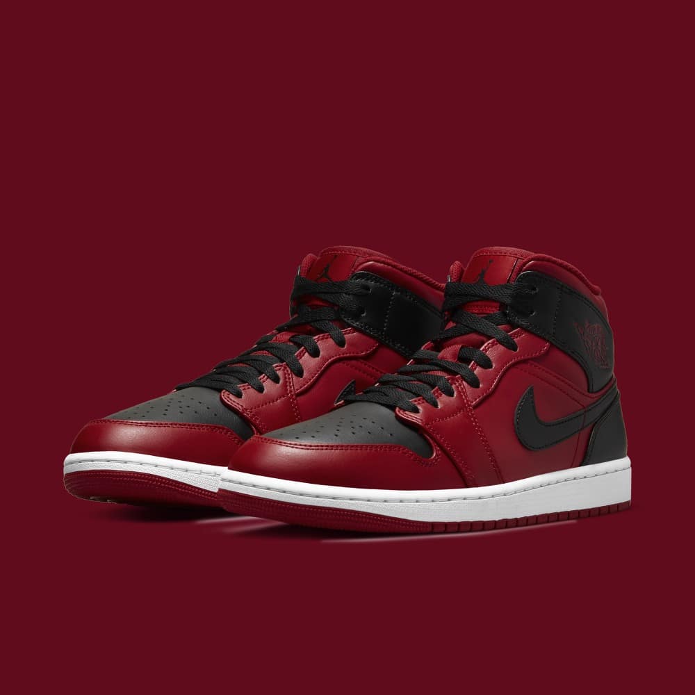 Jordan 1 mid reverse bred hotsell