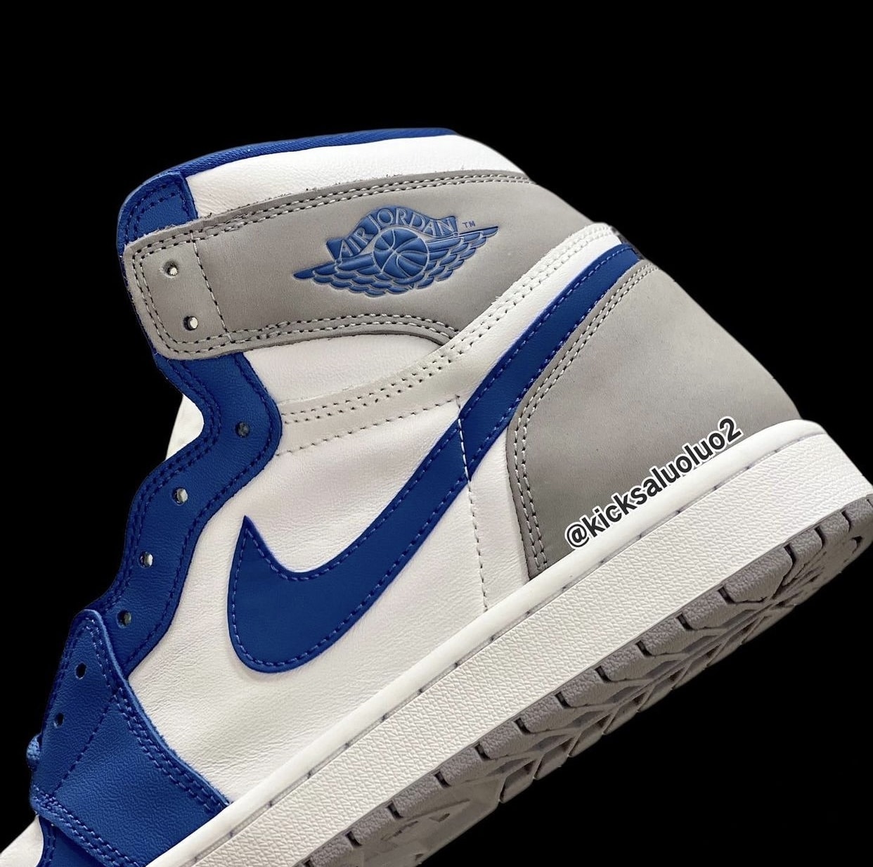 Air Jordan 1 High OG True Blue 