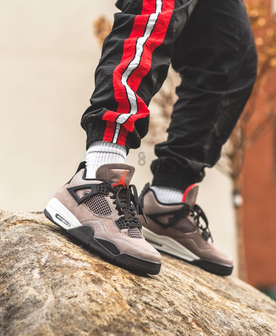 jordan4 ジョーダン4 taupe haze travis scott