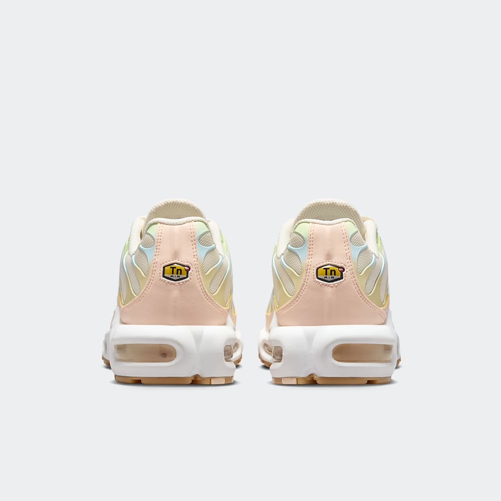 Nike Air Max Plus Crimson Tint DZ3671 800 Grailify