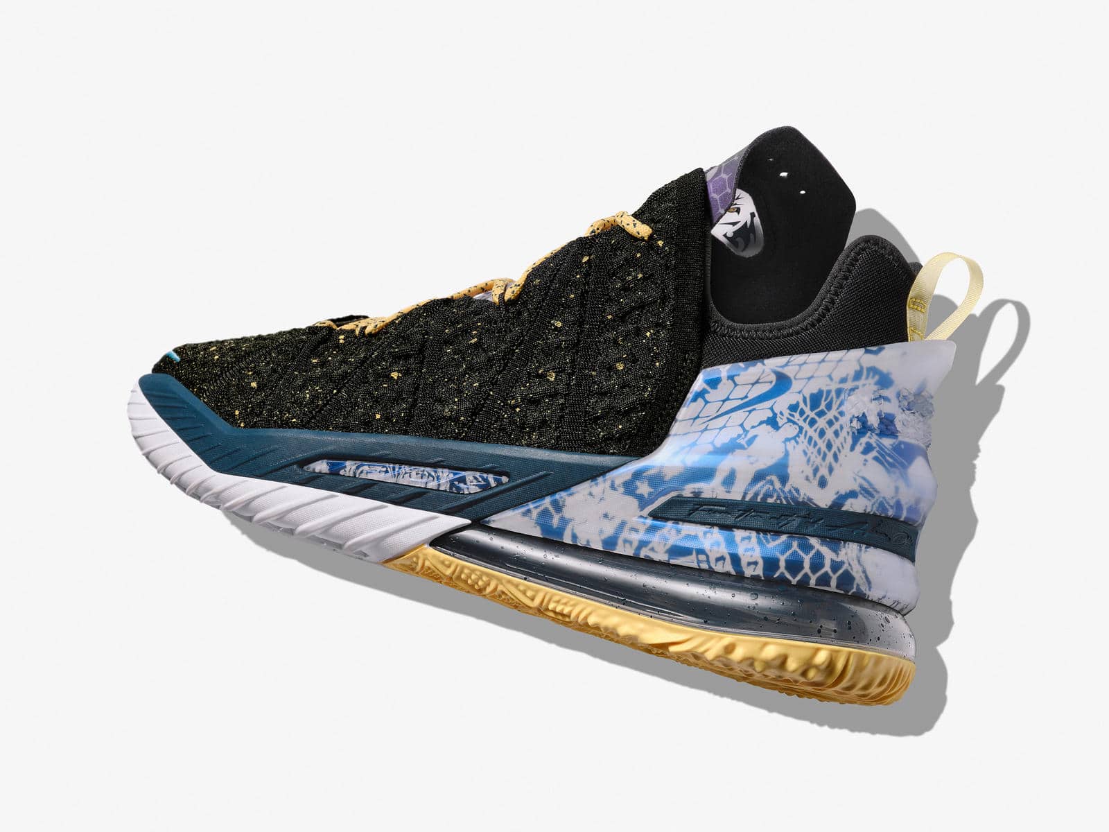 Nike lebron best sale 18 reflections