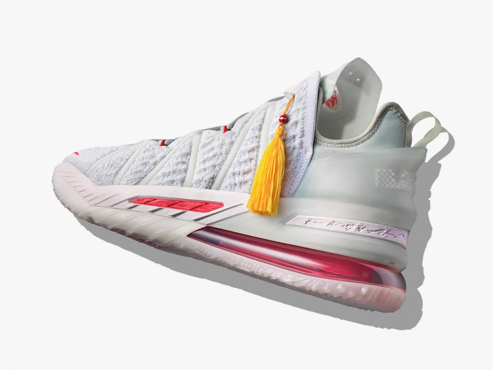 Lebron store 18 new