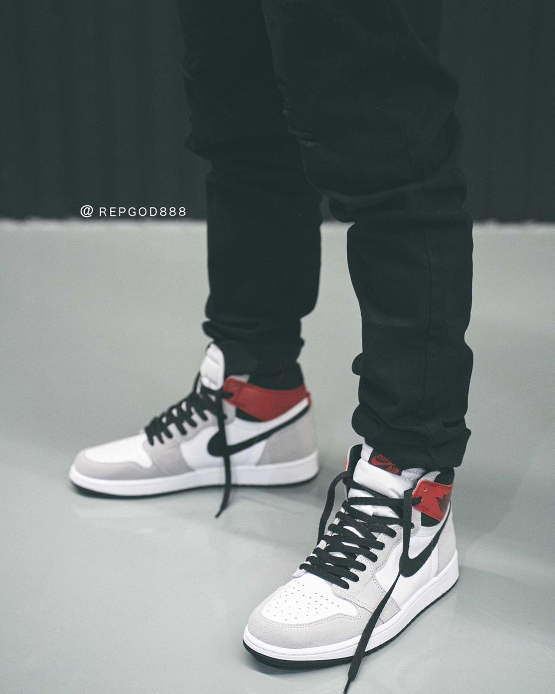 The First Pictures of the Air Jordan 1 High 
