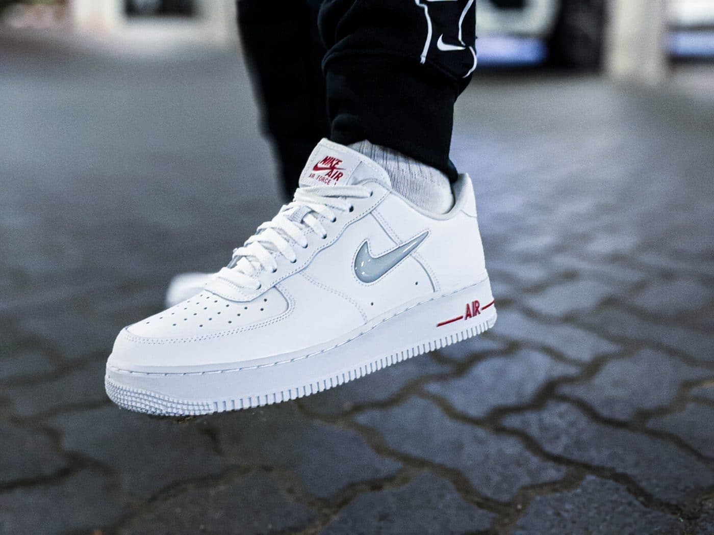 Ontstaan speelplaats vaas Latest Pickup: Nike Air Force 1 Essential Jewel "White" and Nike Tape