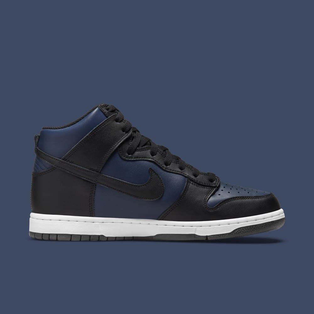 Official Images of the fragment design x Nike Dunk High 