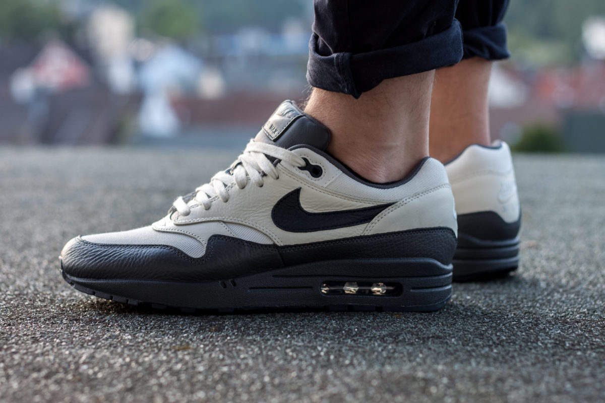 Nike Air Max 1 OG Sail Dark Obsidian