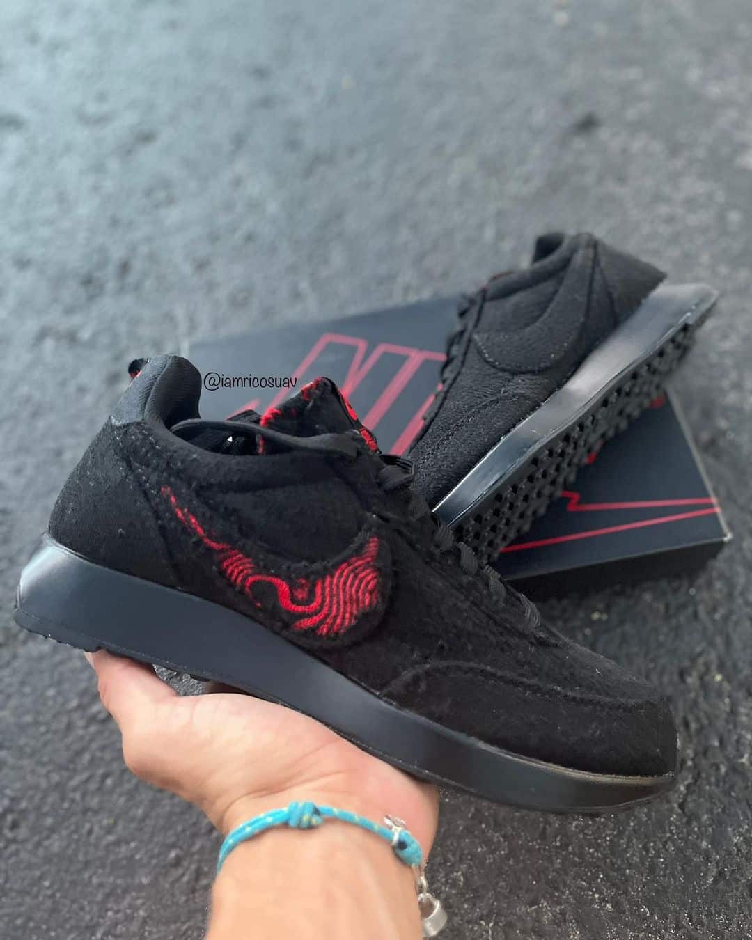 Nike stranger things air best sale tailwind 79