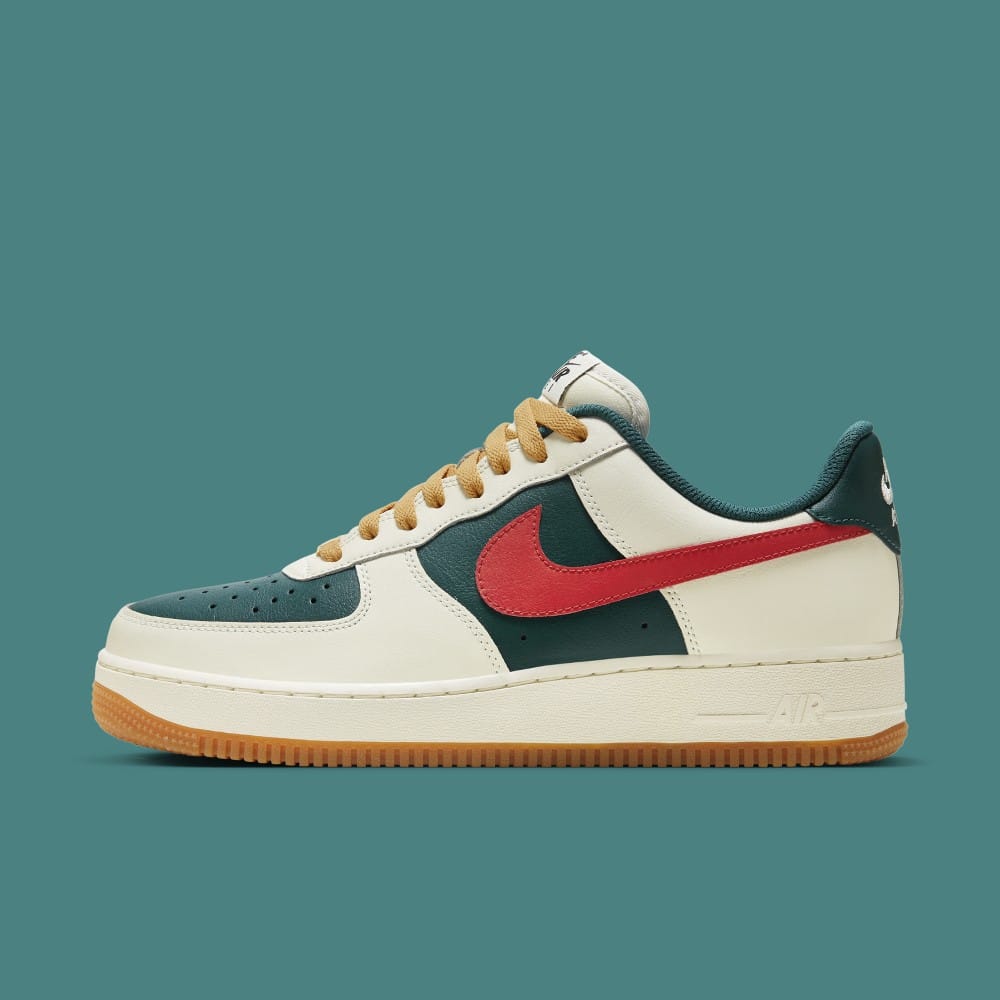 Nike air force 2025 1 and gucci