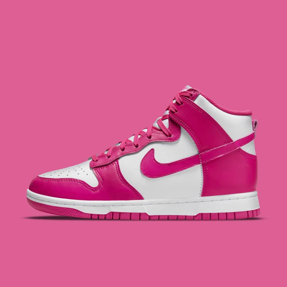 Schon bald droppt der Nike Dunk High Pink Prime Grailify