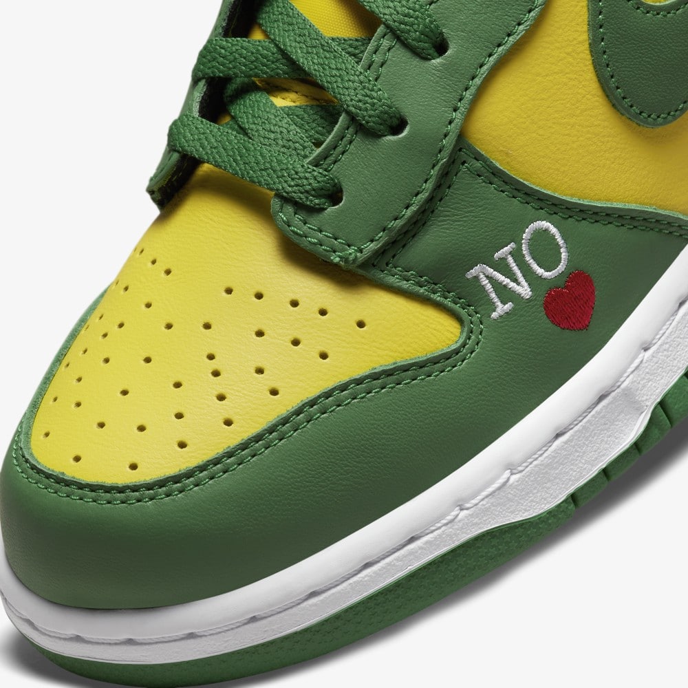 Supreme x Nike SB Dunk High By Any Means Brazil | DN3741-700 |