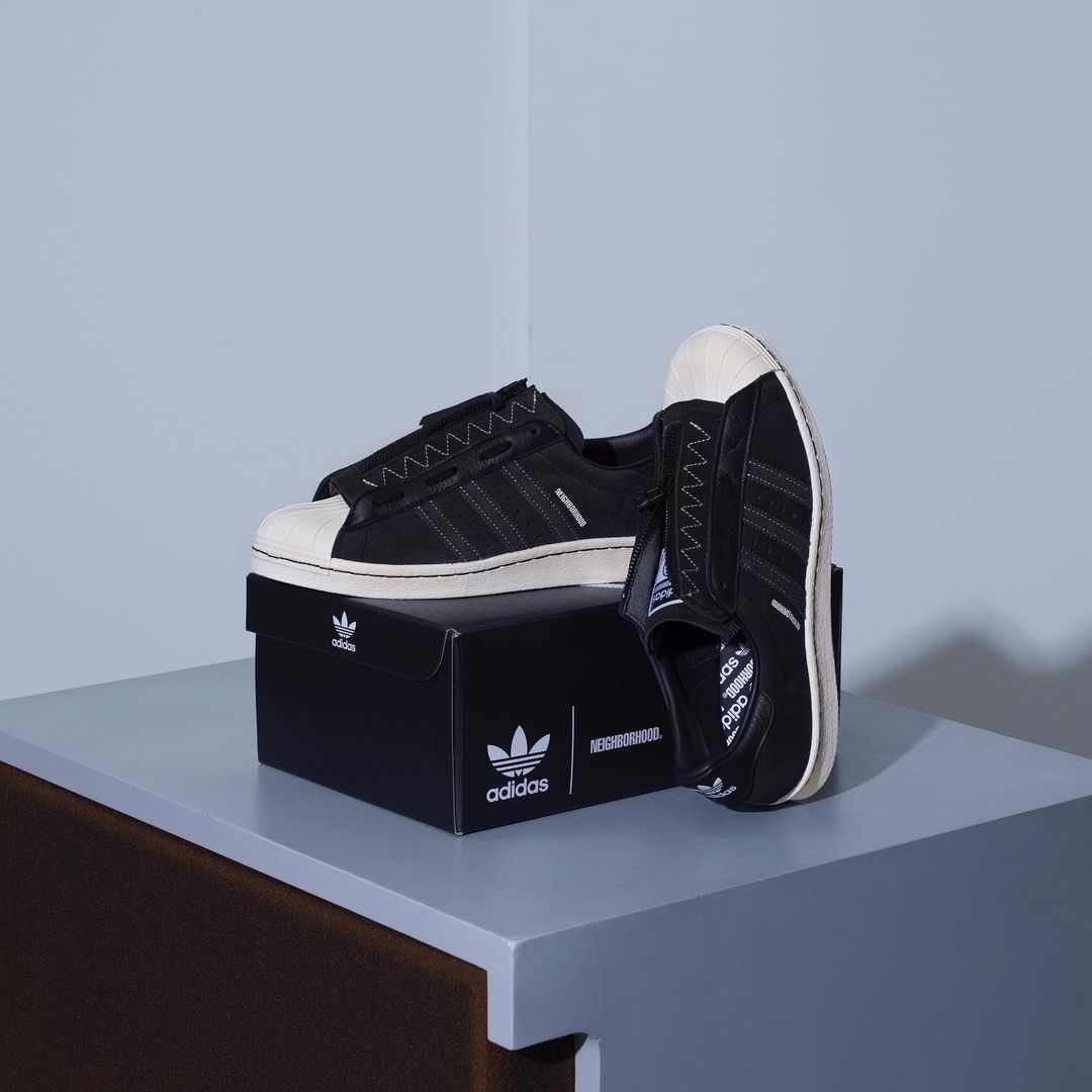 Werft einen Blick auf die NEIGHBORHOOD x adidas Originals Superstar