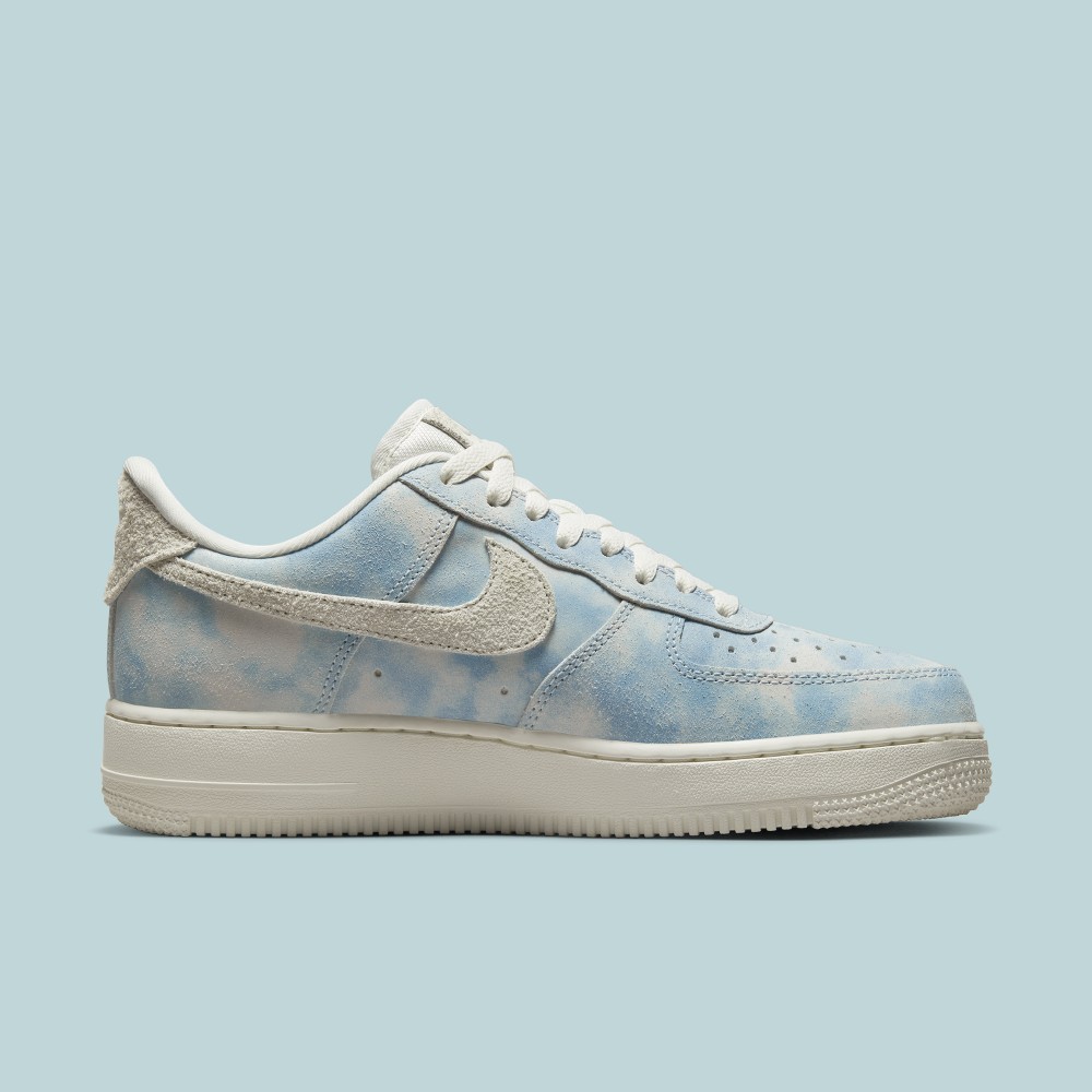 Blue velvet nike clearance air force 1