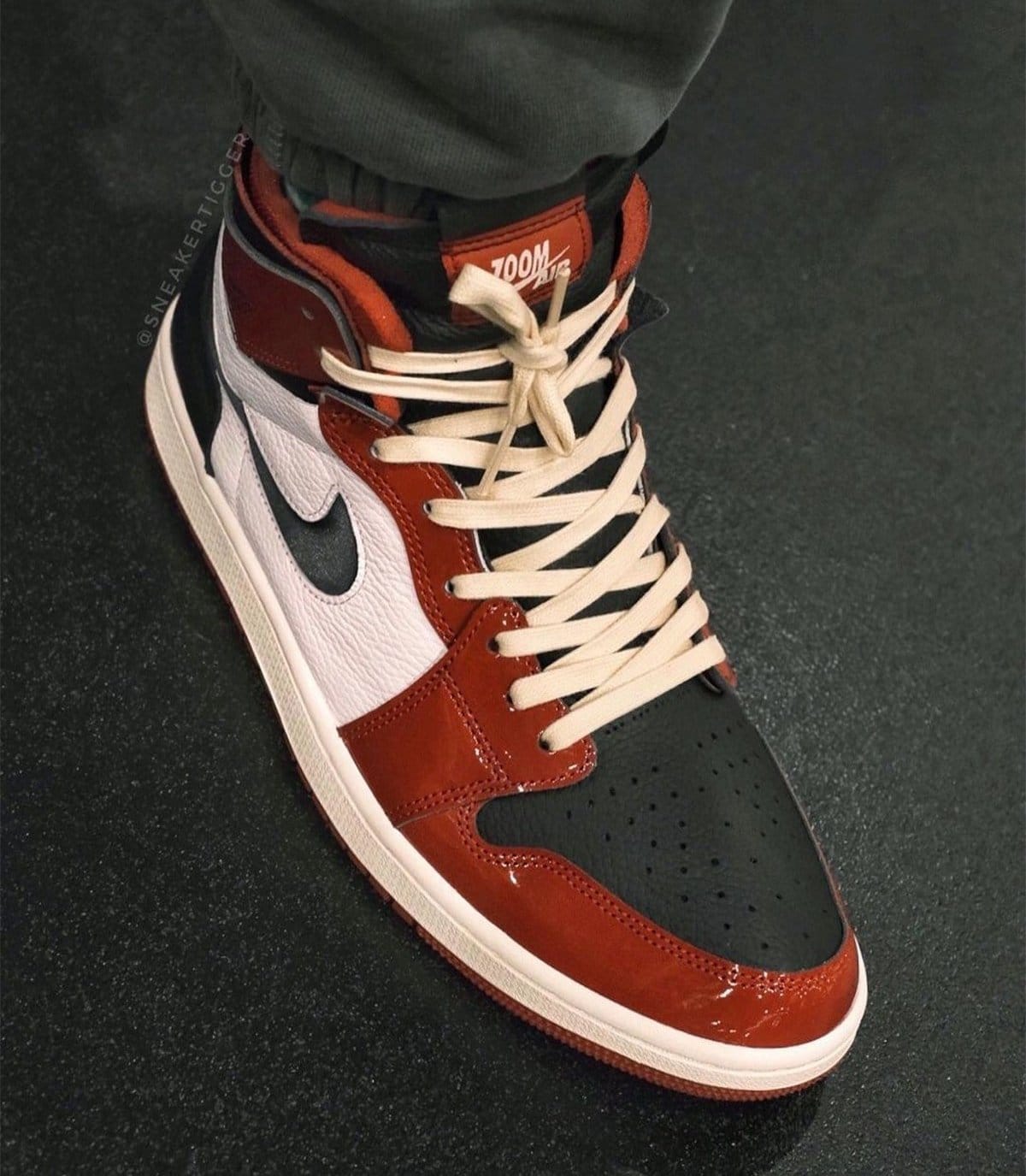 The Air Jordan 1 Zoom CMFT Gets the Chicago Bulls Colours | Grailify