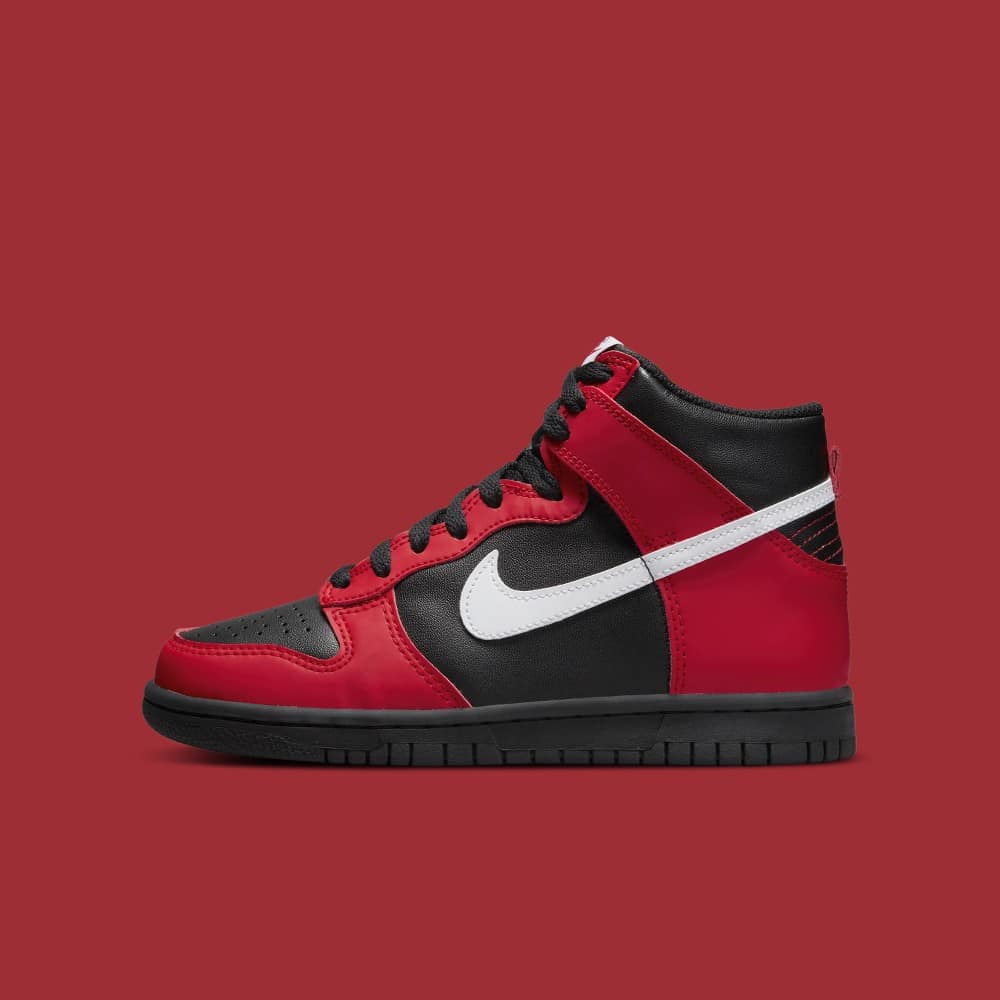 Nike dunk high clearance black red