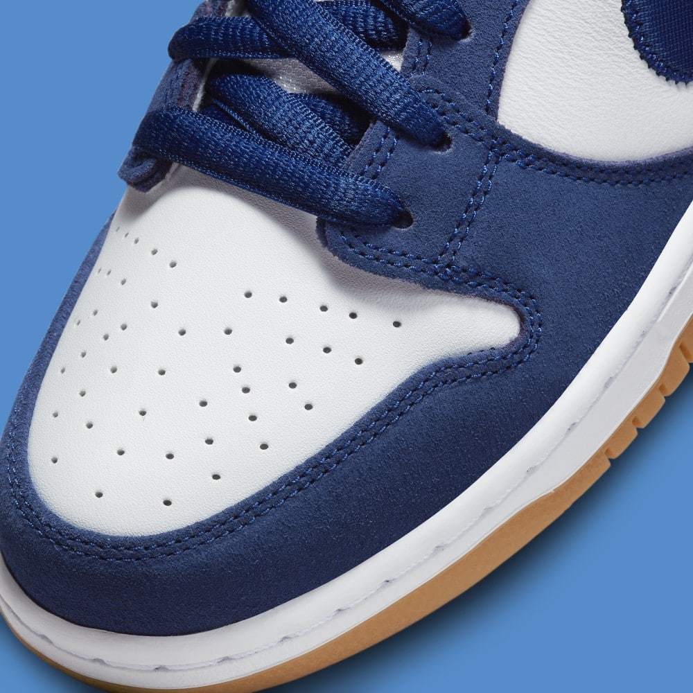 Upcoming Nike SB Dunk Low Honours 7-Time World Champion Los Angeles