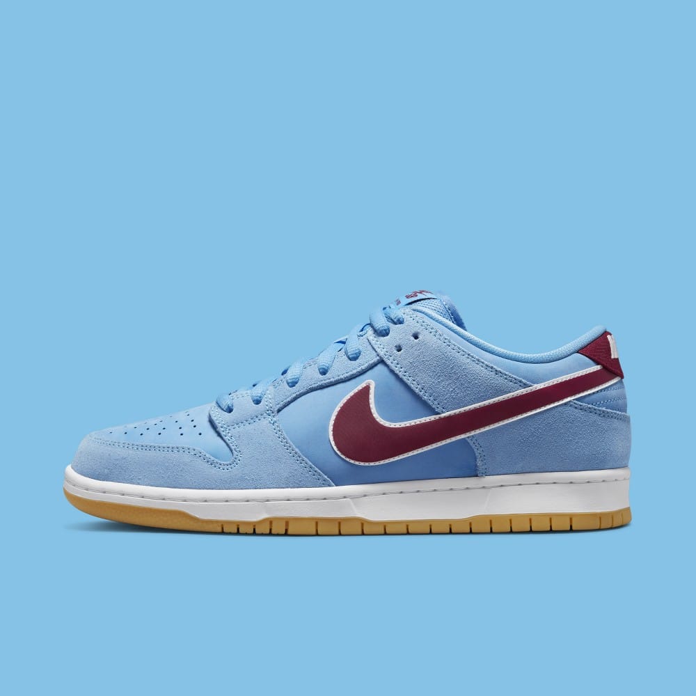 Nike SB “Bubble Gum” pack, consisting of 2 Dunk Lows “Philadelphia