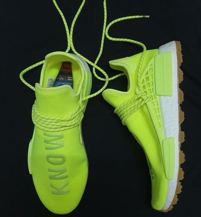 Neon pharrell shop nmd