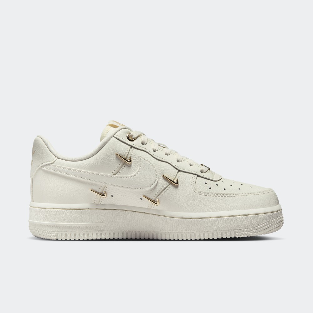 Nike Air Force 1 07 LX