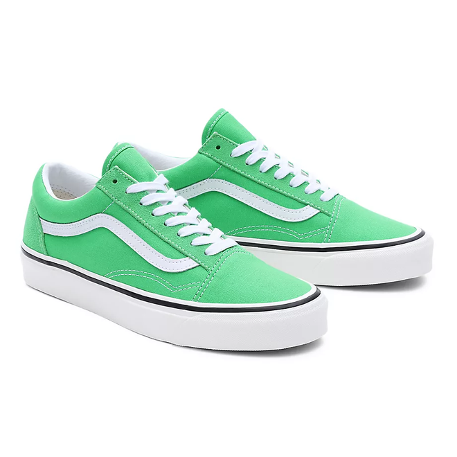 Vans old skool shop green on feet