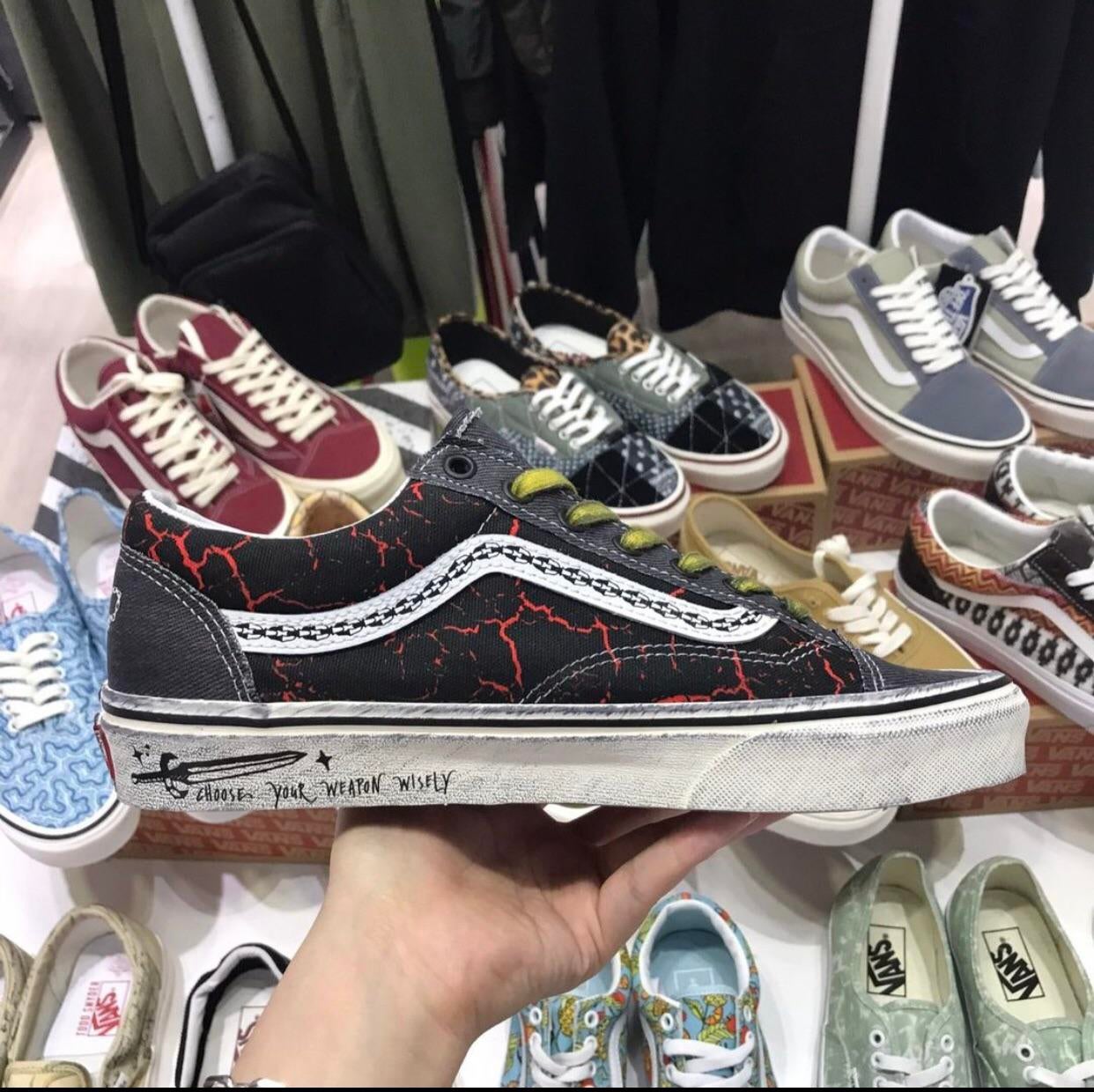 Stranger things hot sale shoes vans