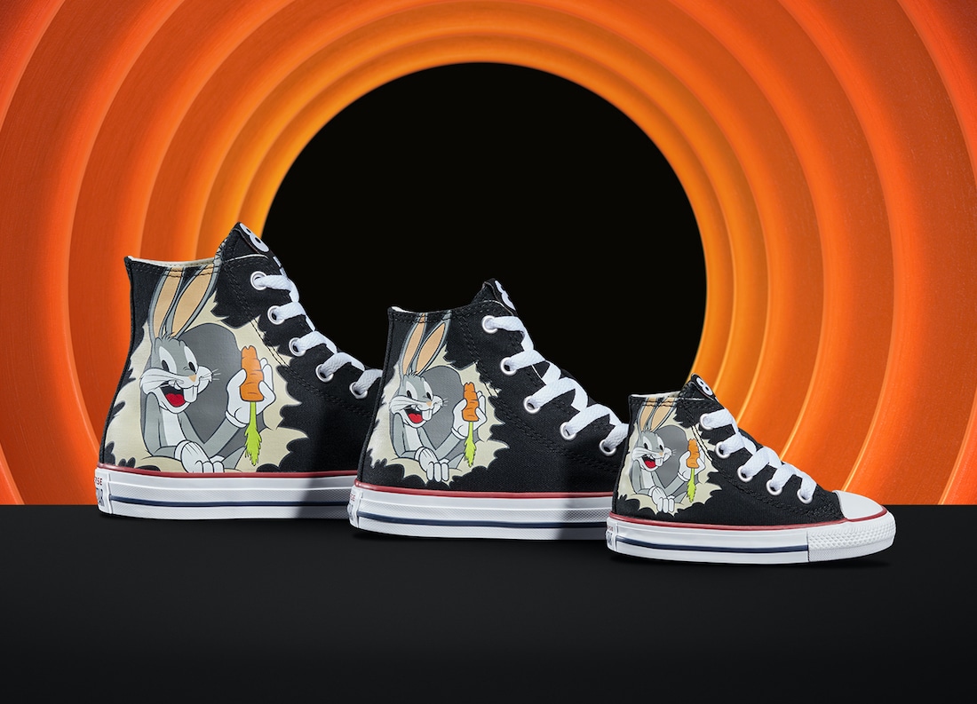 Looney tunes sale converse journeys