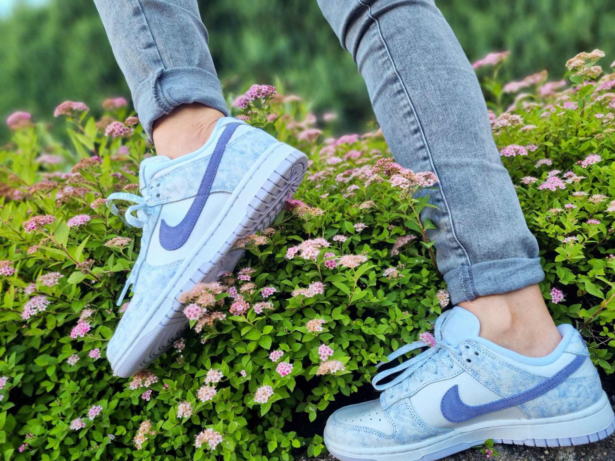 Clean White Embroidery Highlights This Nike Air Force 1 '07 Low - Sneaker  News