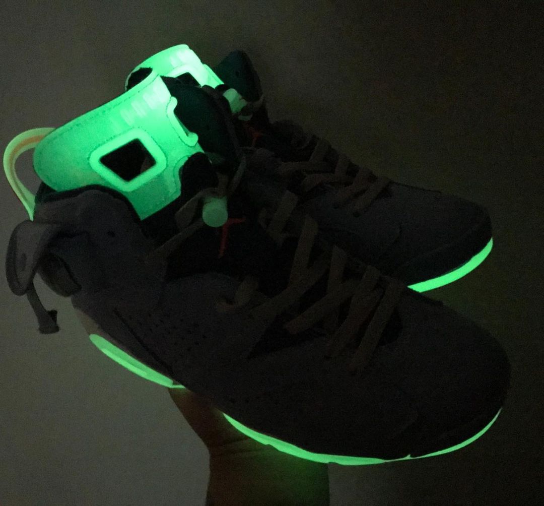 Travis scott jordan 6 deals glow in the dark