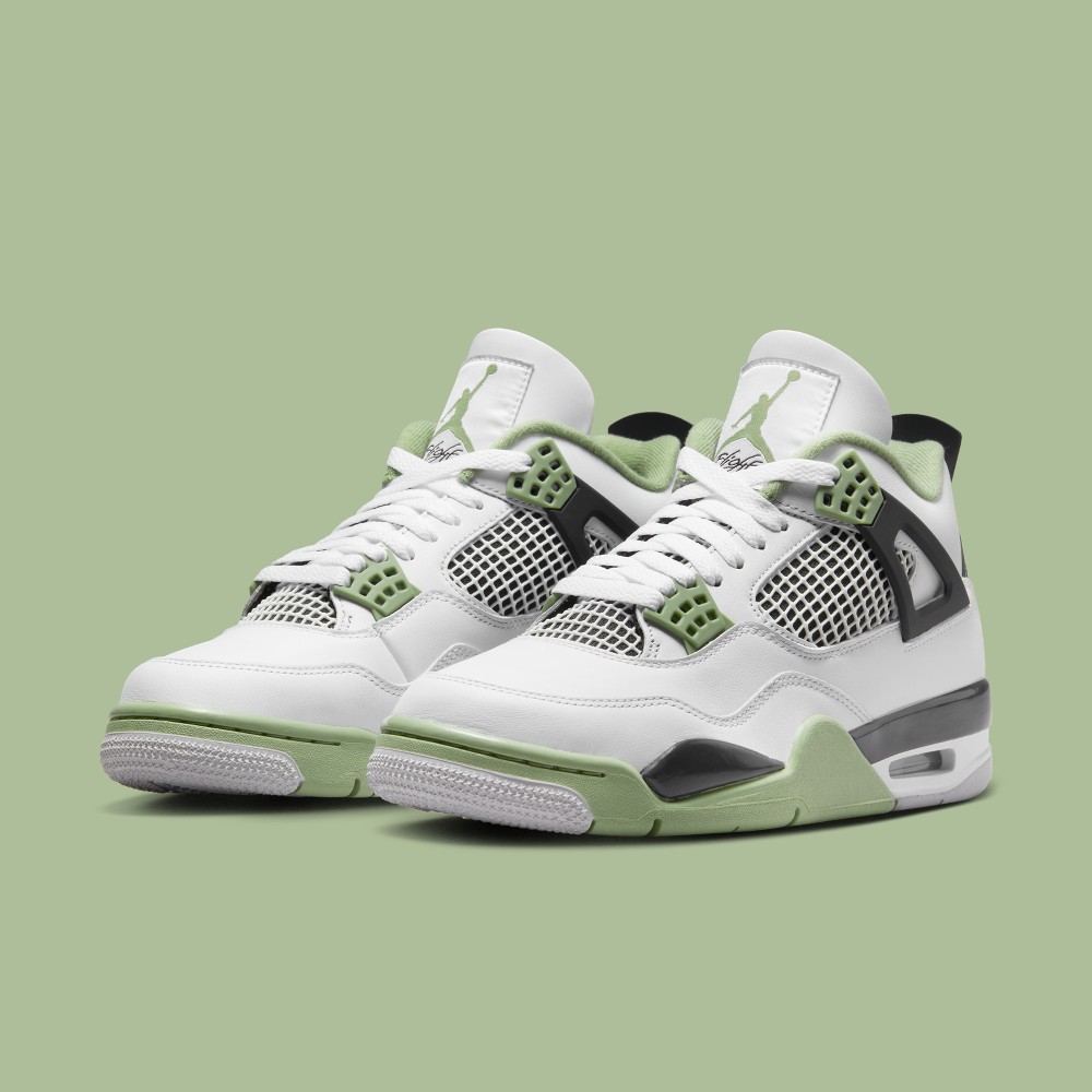 The Air Jordan 4 WMNS 