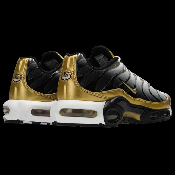 Air max plus og footlocker deals