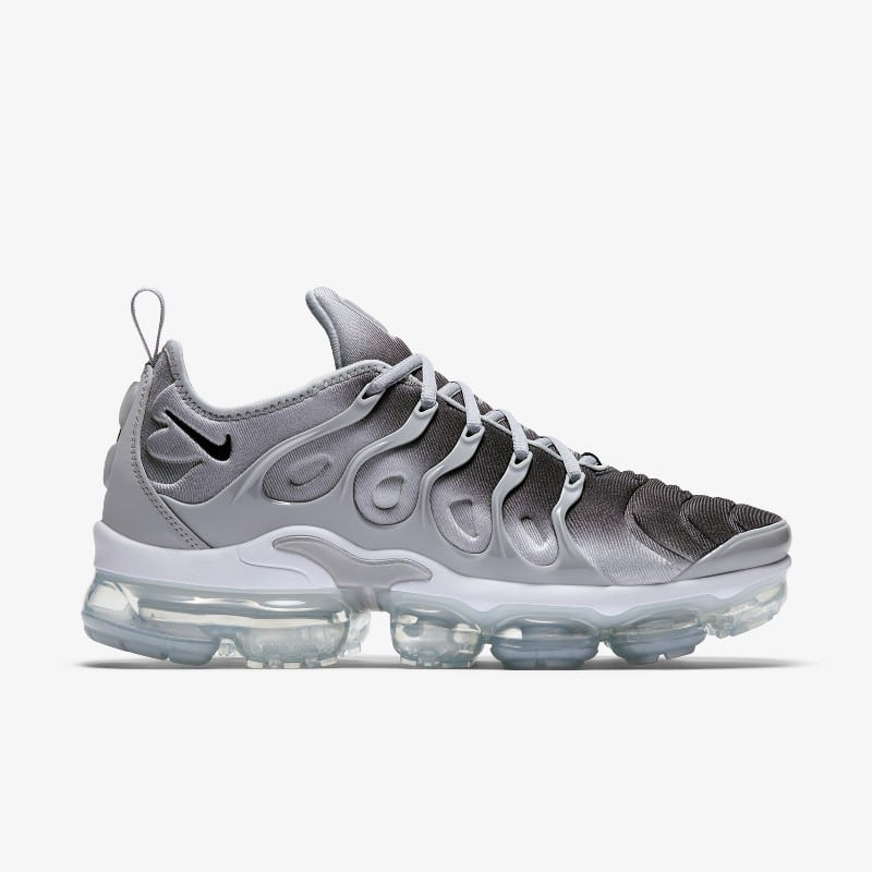 grey nike tn vapormax