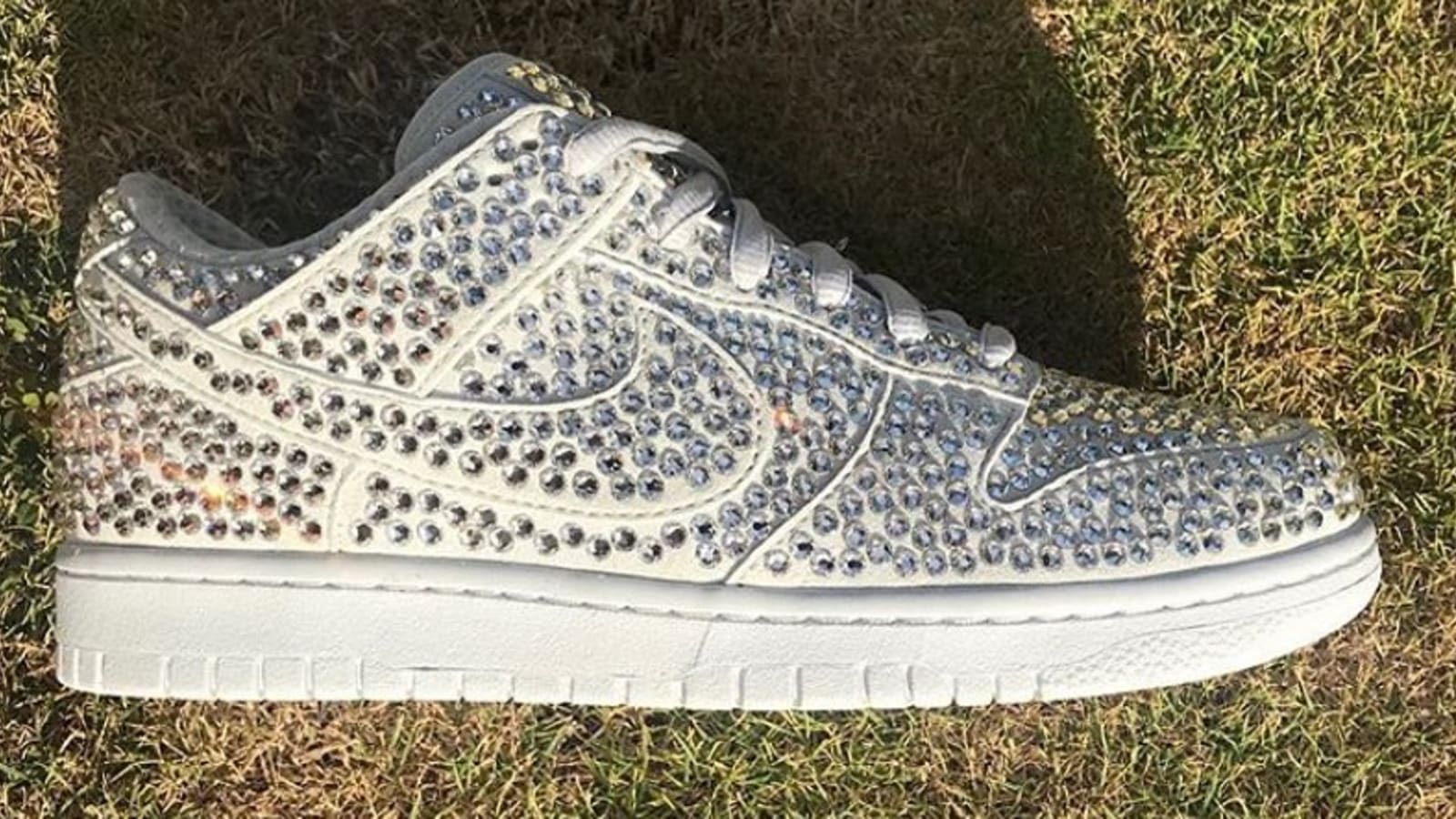 nike swarovski dunk low