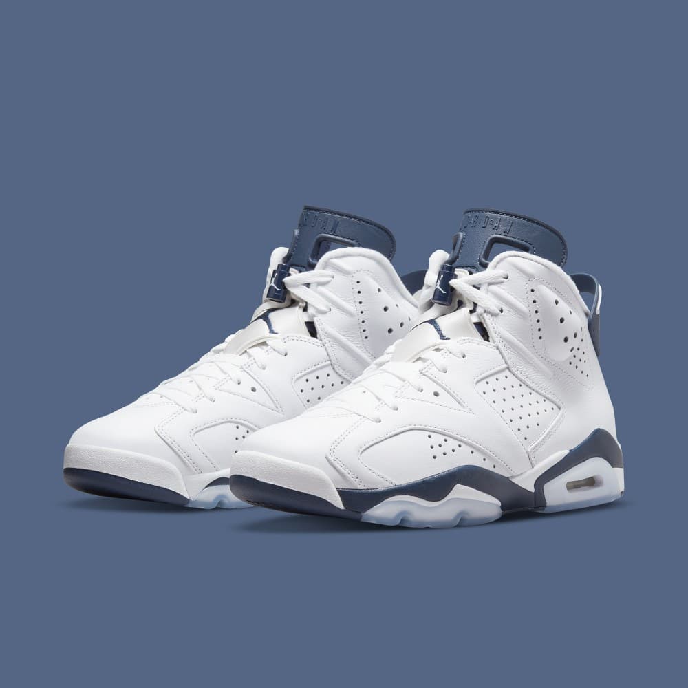 Navy blue and white jordan sale 6